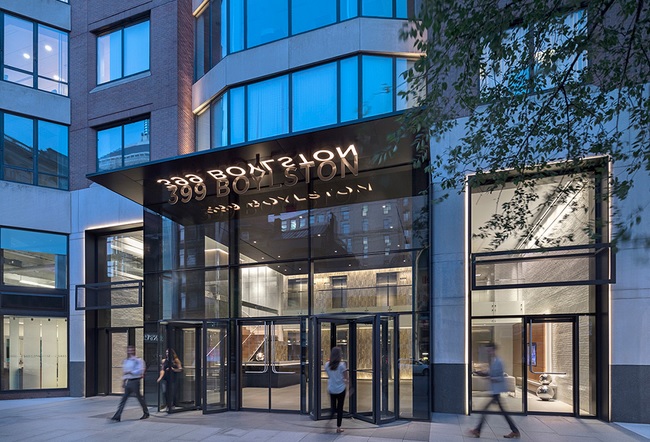 Πούλησε πύργο γραφείων στη Βοστώνη η Blacksotne 